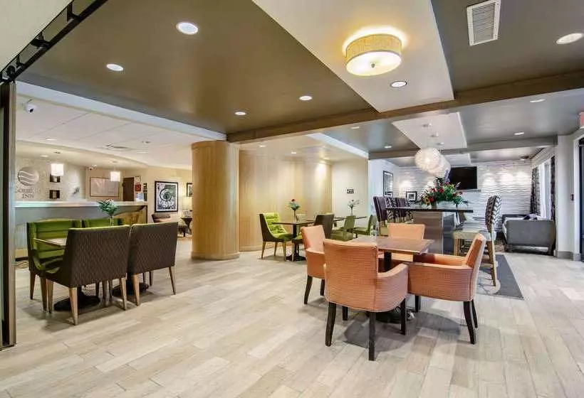 בית מלון כפרי Comfort Inn Raleigh Midtown