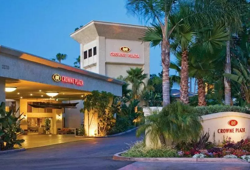 فندق Crowne Plaza  Mission Valley