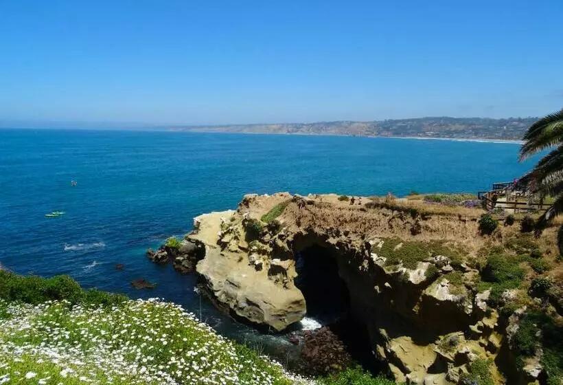 فندق Crowne Plaza  Mission Valley