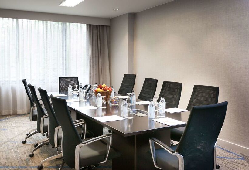 Doubletree By Hilton Hotel & Suites Houston By The Galleria