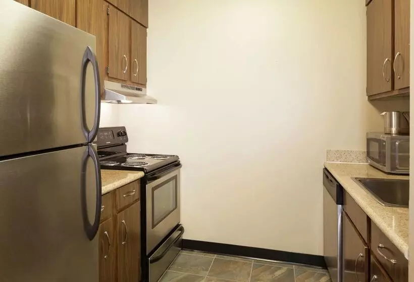 Doubletree By Hilton Hotel & Suites Houston By The Galleria