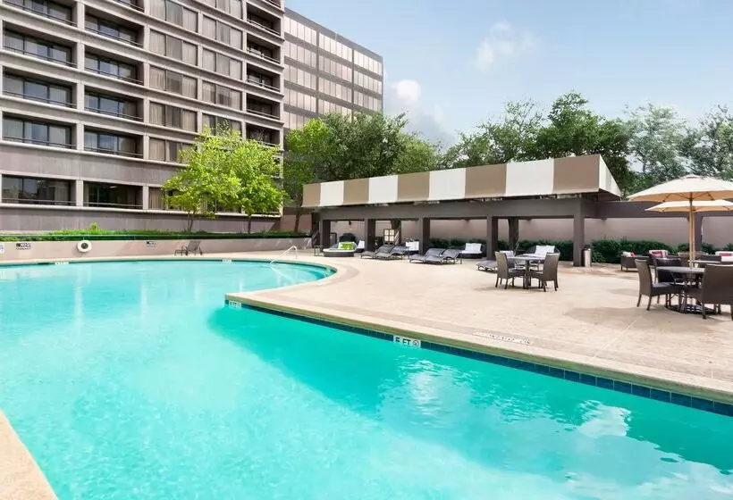 Doubletree By Hilton Hotel & Suites Houston By The Galleria