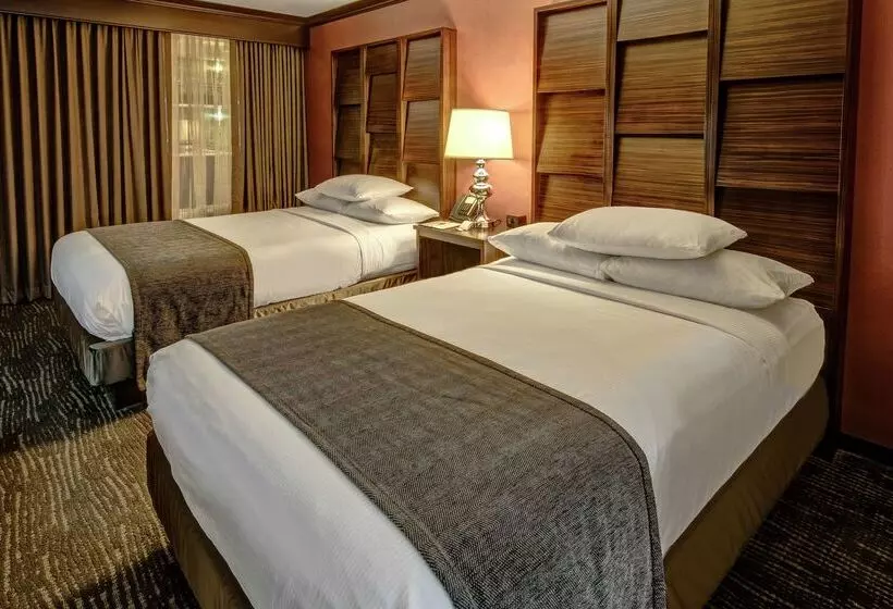 Doubletree By Hilton Hotel Decatur Riverfront