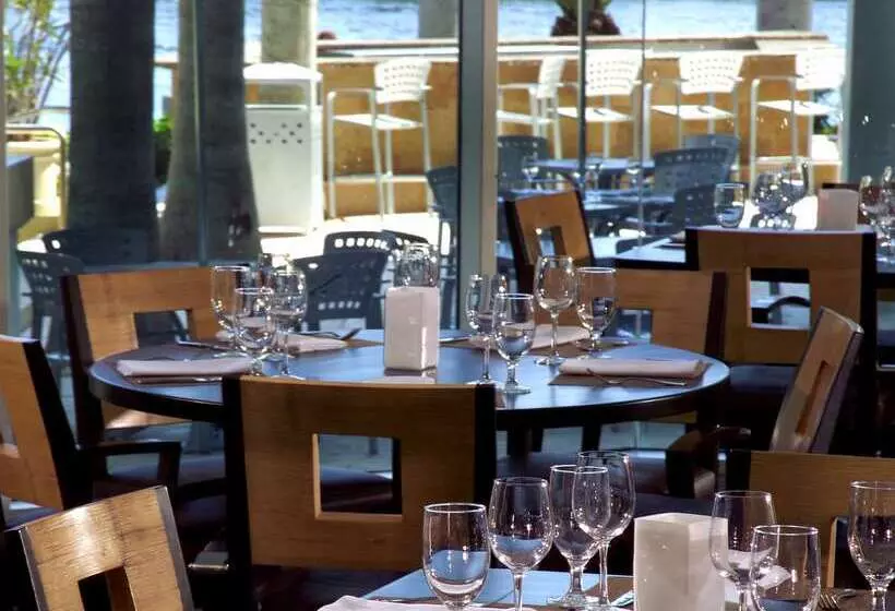 Hotel Galleryone Doubletree Hilton Gc Turtle Cove