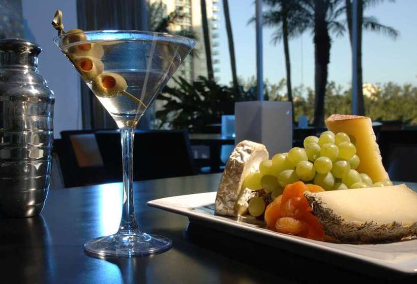 فندق Galleryone Doubletree Hilton Gc Turtle Cove