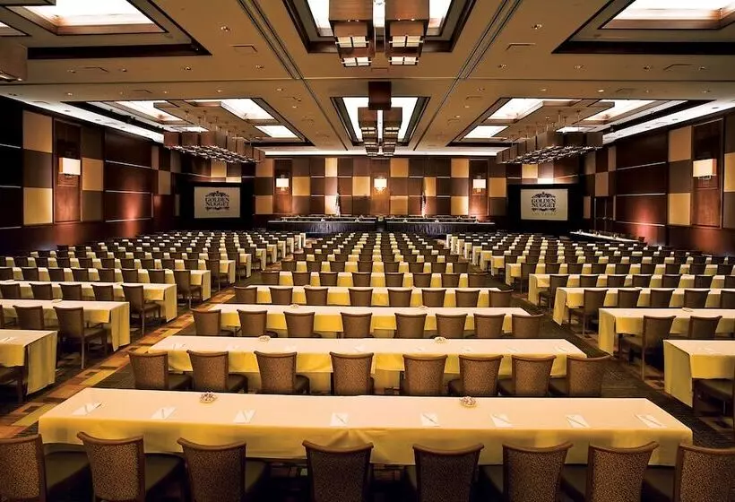 Golden Nugget Hotel & Casino Las Vegas