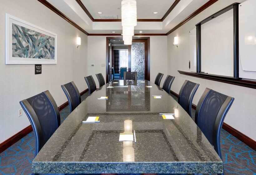 فندق Hampton Inn & Suites Dallasarlingtonsouth