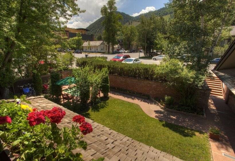 هتل Hearthstone House