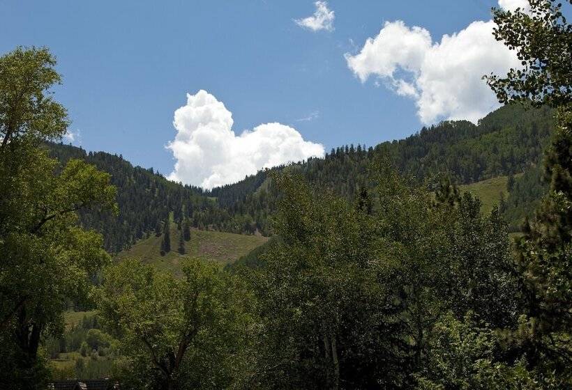 هتل Hearthstone House