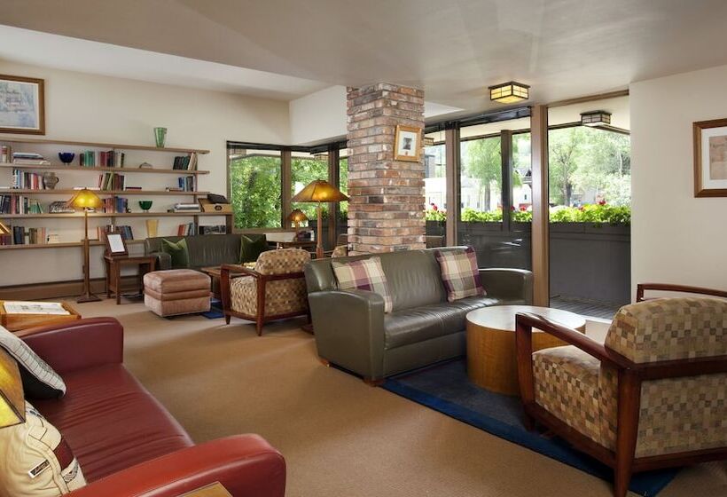 هتل Hearthstone House