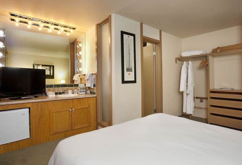 هتل Hearthstone House