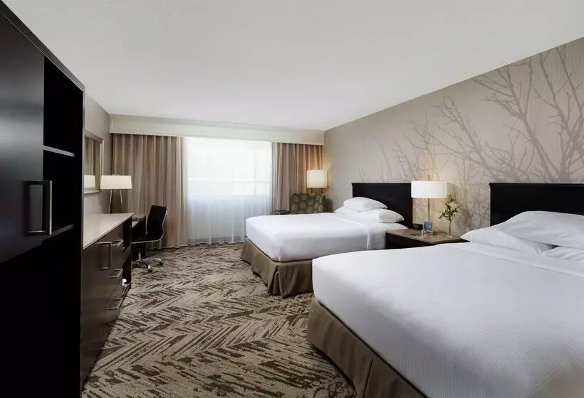 فندق Hilton Cincinnati Airport