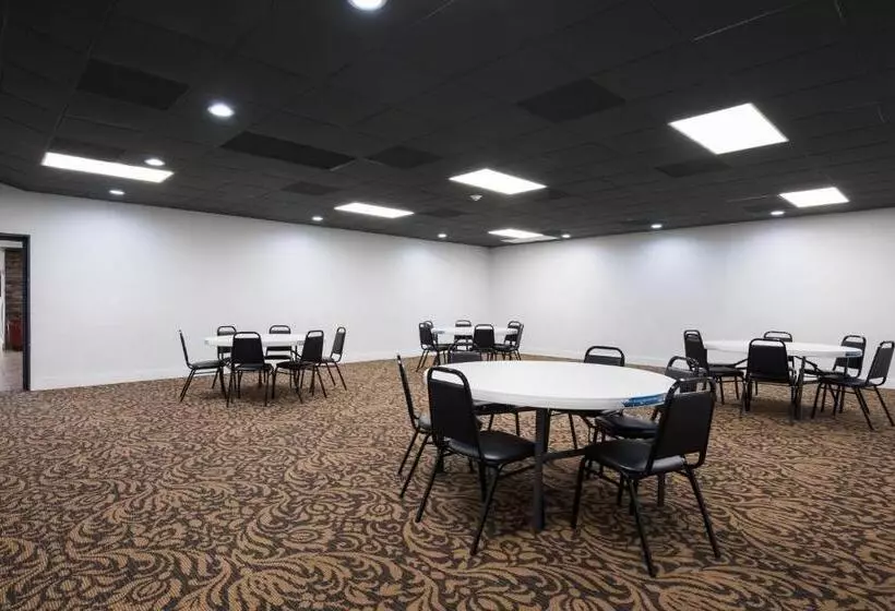 Szálloda Horizon Inn & Suites