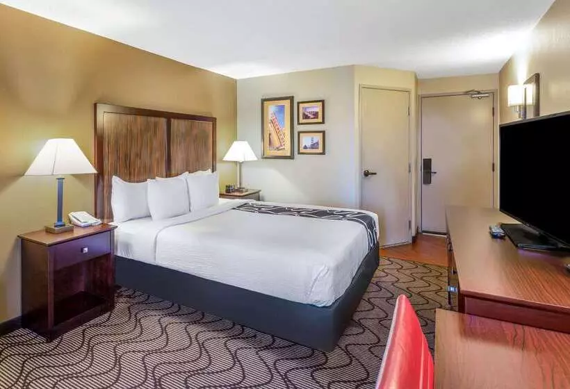 בית מלון כפרי La Quinta By Wyndham Oakland Airport Coliseum