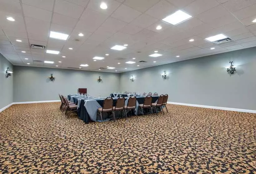 فندق Quality Inn Oneontacooperstown Area