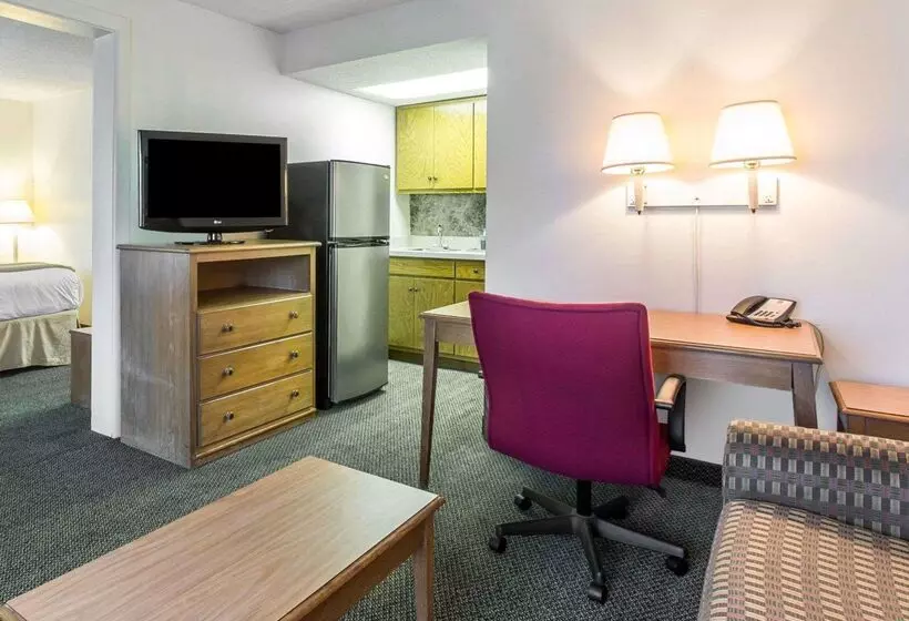 Hotell Quality Inn & Suites