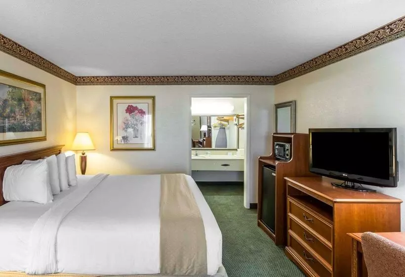 Hotell Quality Inn & Suites