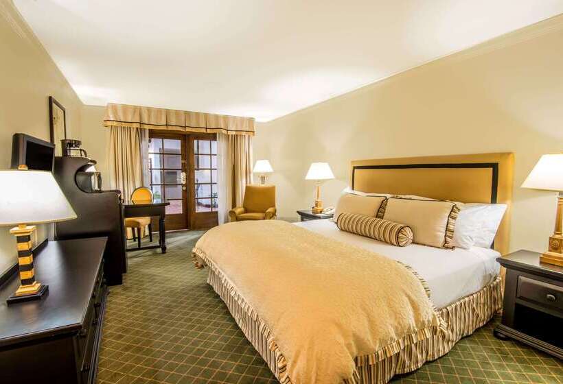 Ramada Hotel & Conference Center By Wyndham Las Cruces