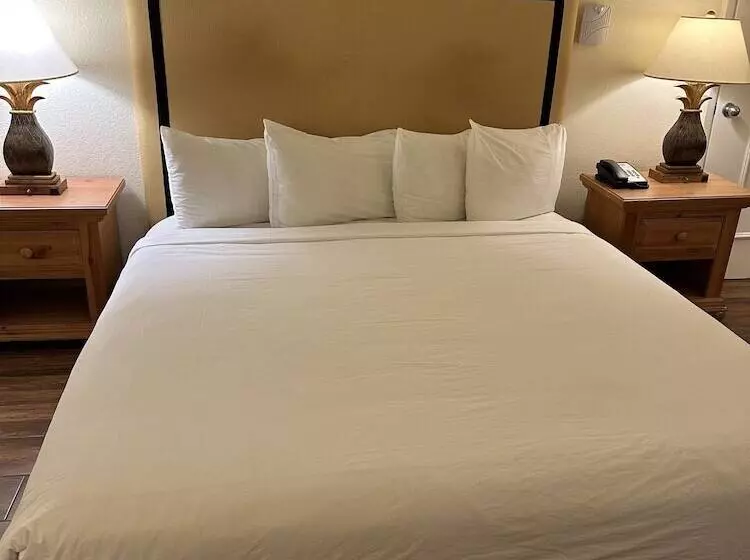 Ramada Hotel & Conference Center By Wyndham Las Cruces