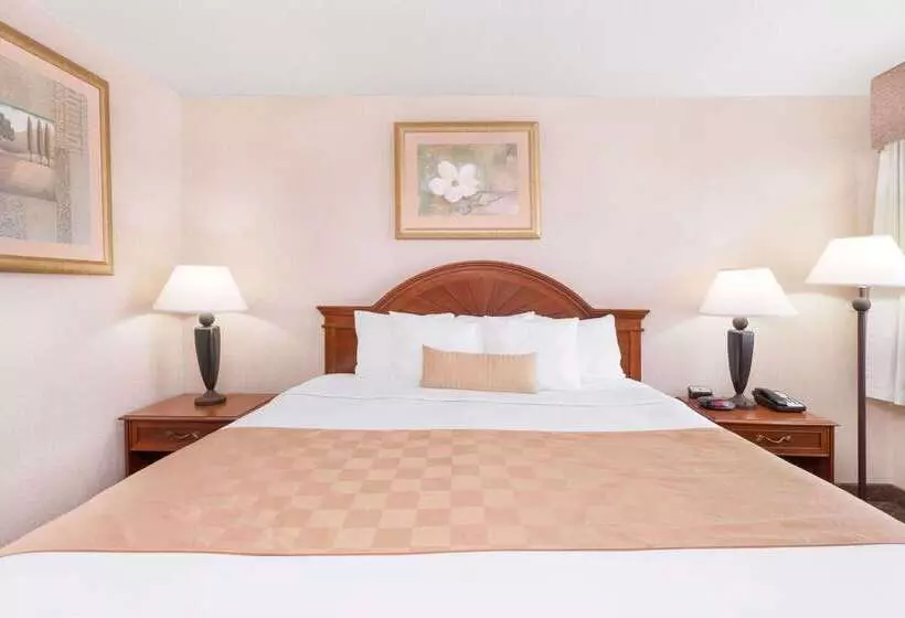 호텔 Ramada By Wyndham Macon