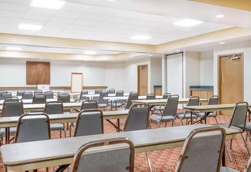 호텔 Ramada By Wyndham Macon