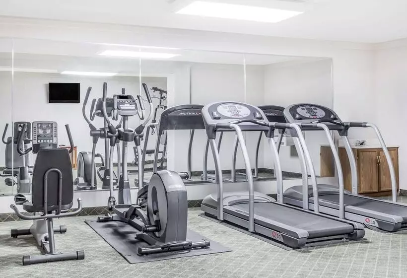 호텔 Ramada By Wyndham Macon