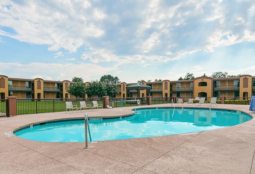 בית מלון כפרי Red Roof Inn Forsyth