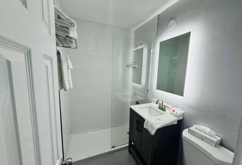 هتل Surestay By Best Western Fresno Central