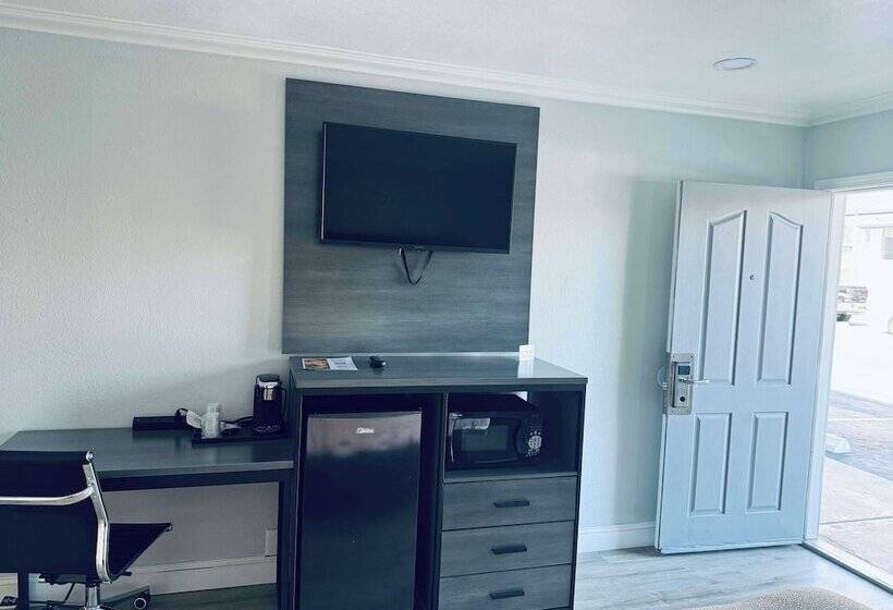 هتل Surestay By Best Western Fresno Central