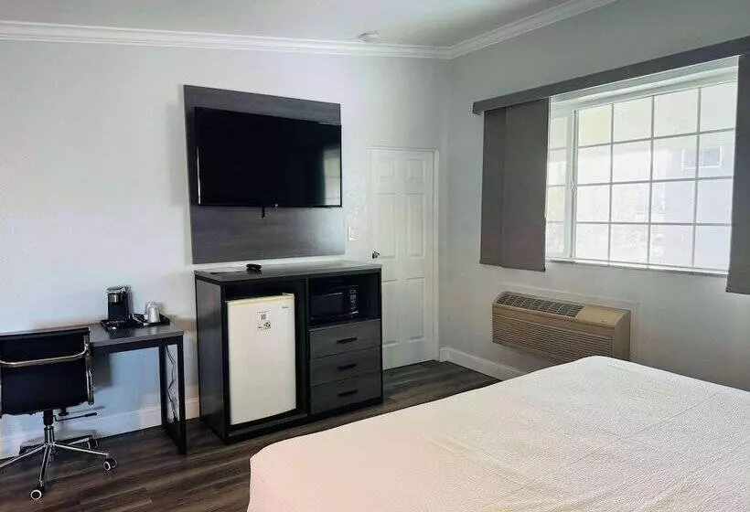 Szálloda Surestay By Best Western Fresno Central