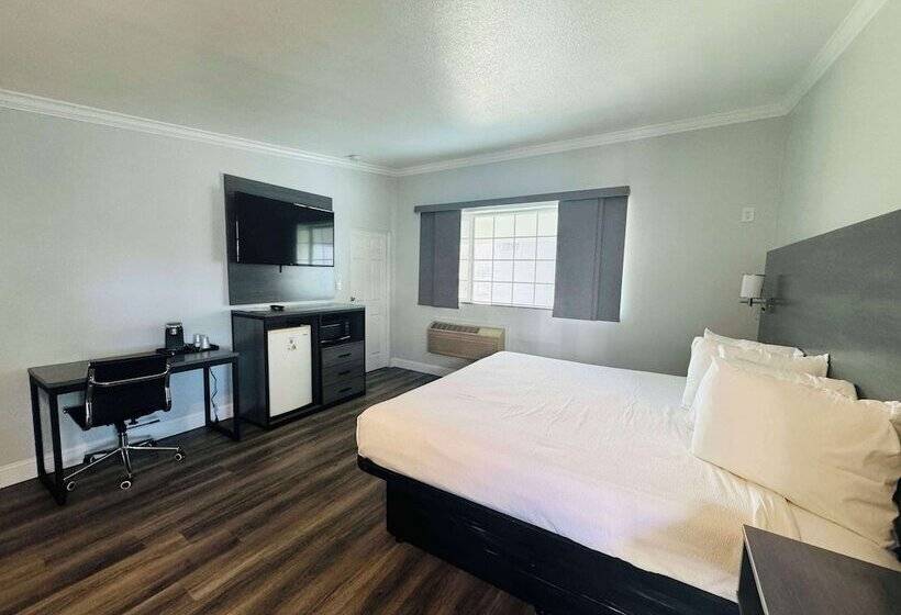 هتل Surestay By Best Western Fresno Central