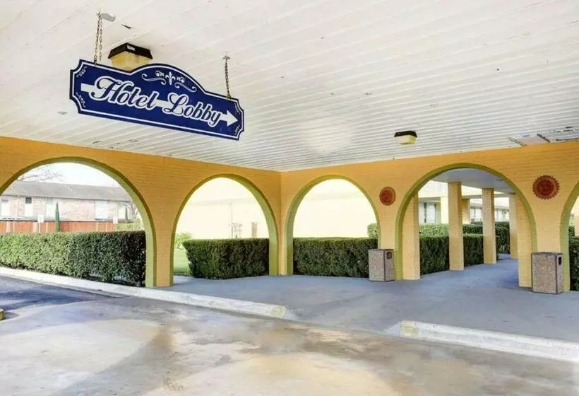 호텔 University Inn