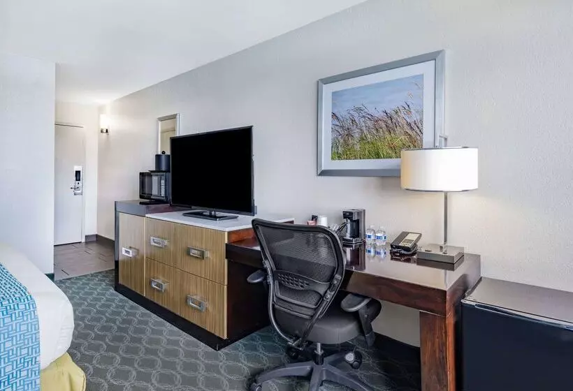 호텔 Wyndham Garden Kenosha Harborside