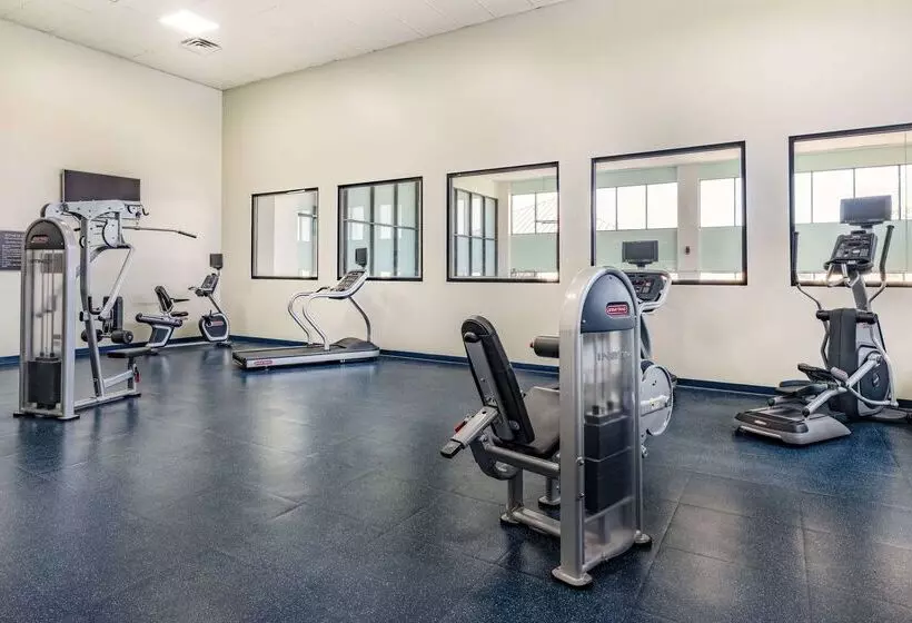 호텔 Wyndham Garden Kenosha Harborside