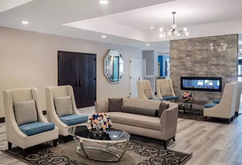 호텔 Wyndham Garden Kenosha Harborside