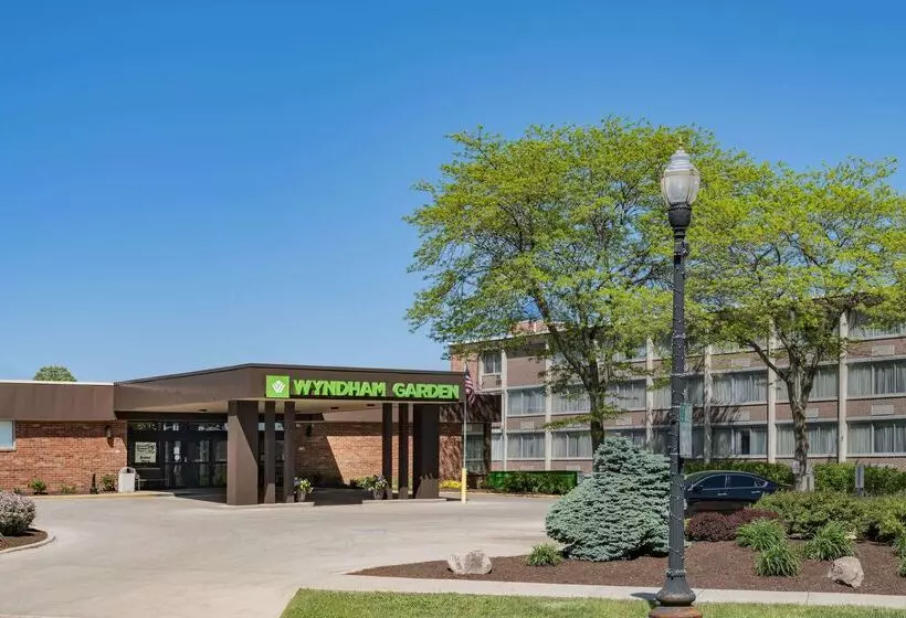 호텔 Wyndham Garden Kenosha Harborside