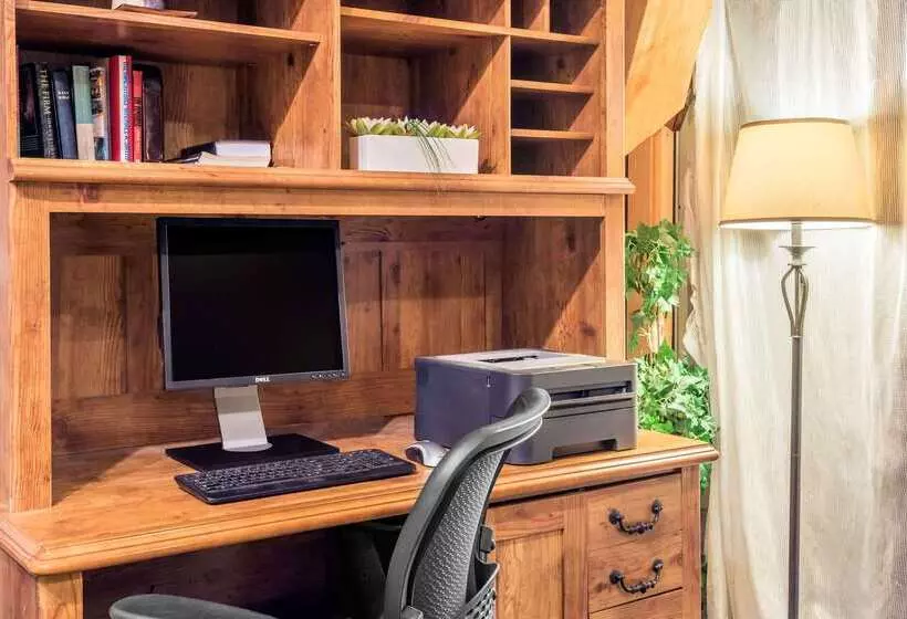 Hotel Days Inn By Wyndham Rutland/killington Area