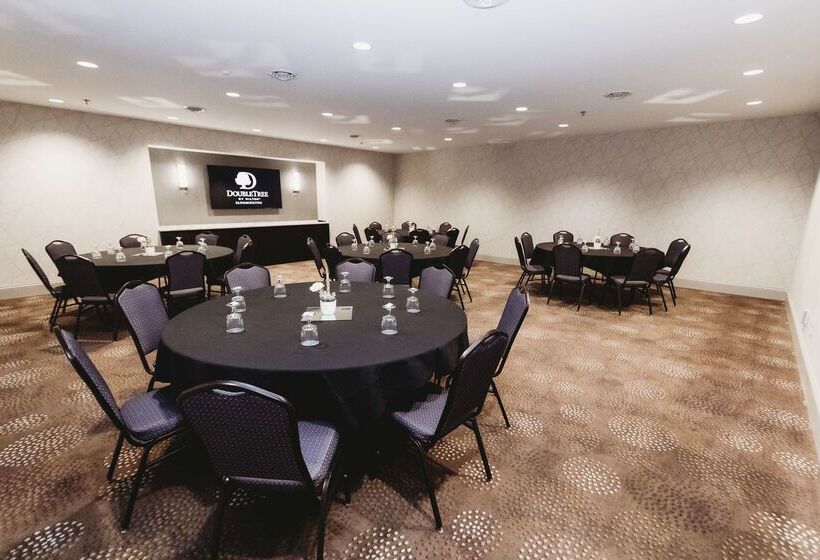 Doubletree By Hilton Hotel Bloomington