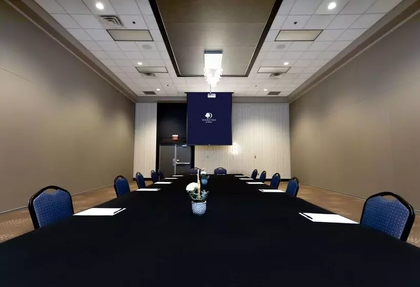 Doubletree By Hilton Hotel Bloomington