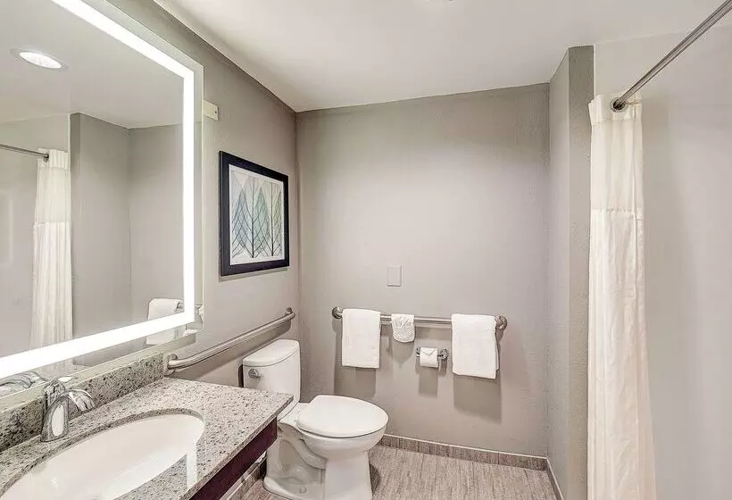 Doubletree By Hilton Hotel Bloomington