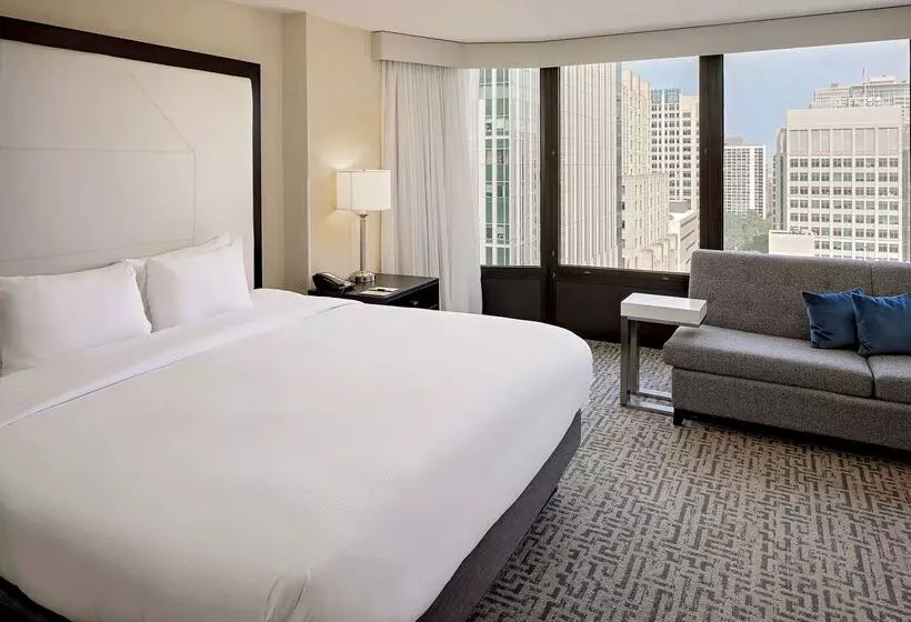 هتل Doubletree By Hilton  Chicago  Magnificent Mile
