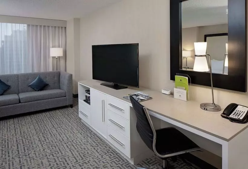 هتل Doubletree By Hilton  Chicago  Magnificent Mile
