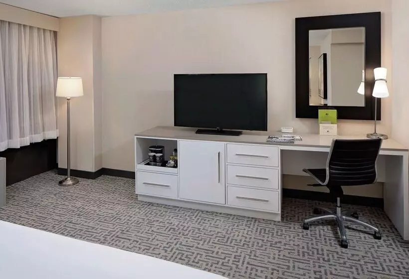هتل Doubletree By Hilton  Chicago  Magnificent Mile