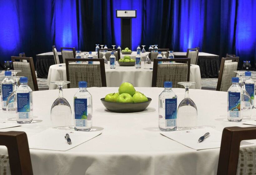 فندق Doubletree By Hilton  Chicago  Magnificent Mile