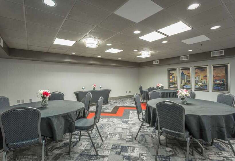 Inn At The Peachtrees, Ascend Hotel Collection