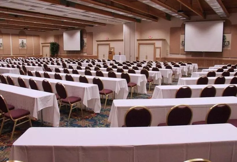 Inn Of The Hills Hotel And Conference Center
