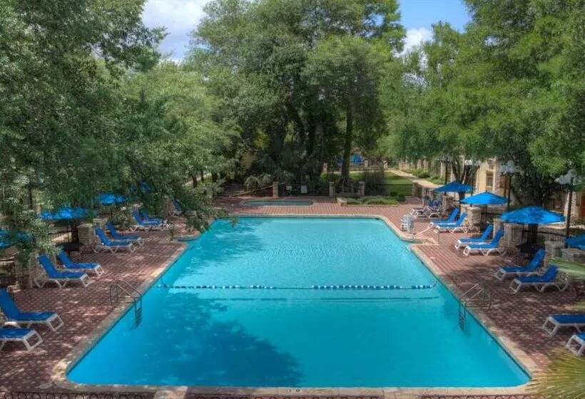 Inn Of The Hills Hotel And Conference Center