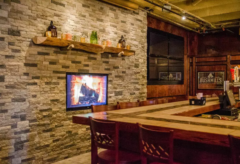 Отель Park Inn Harrisburg West