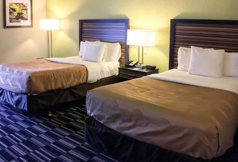 호텔 Quality Inn North