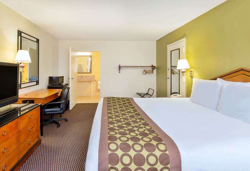 בית מלון כפרי Ramada By Wyndham Pikesville/baltimore North